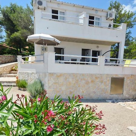 Apartmani Cesarec Basina Bagian luar foto