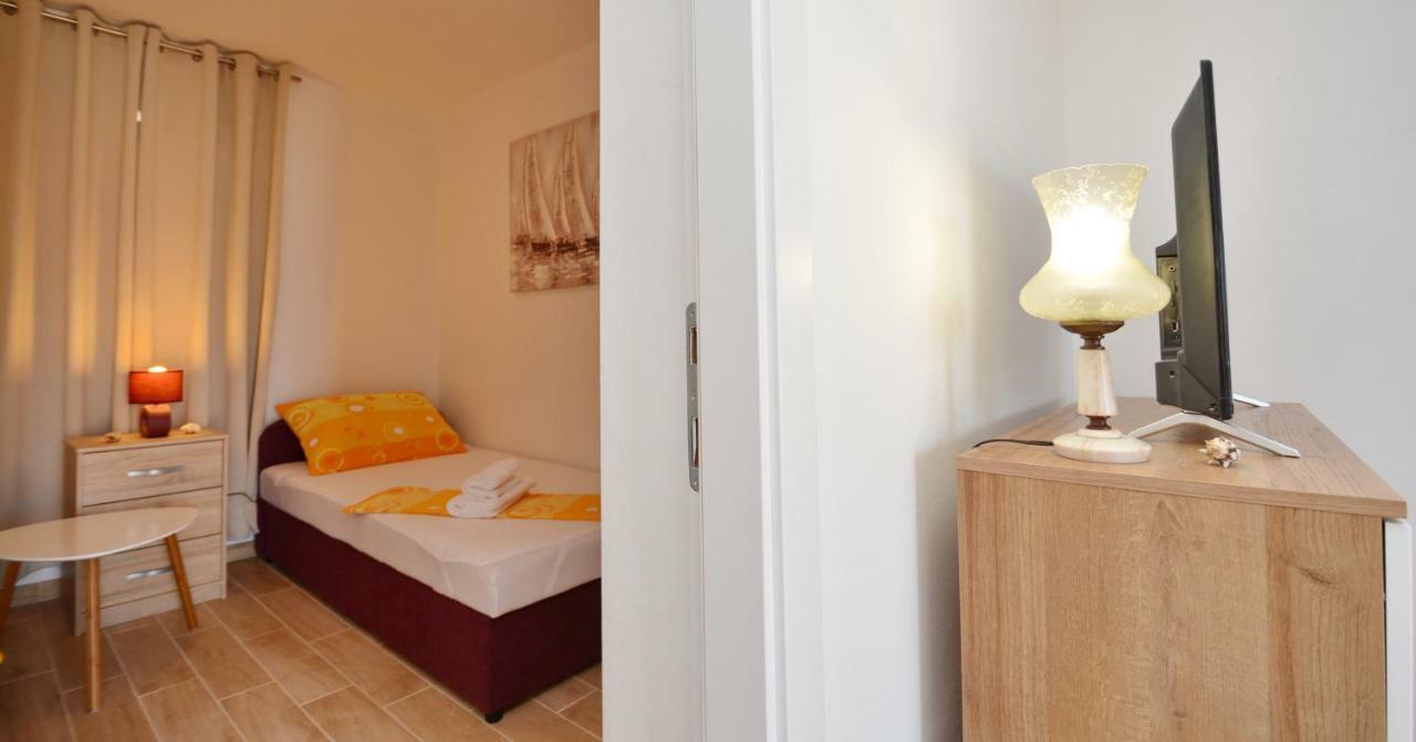 Apartmani Cesarec Basina Bagian luar foto